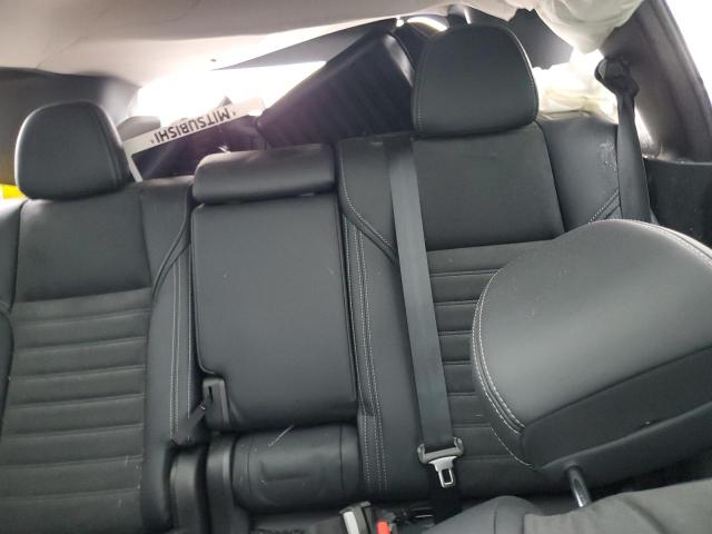 JA4J3VA82RZ016118 Mitsubishi Outlander Se