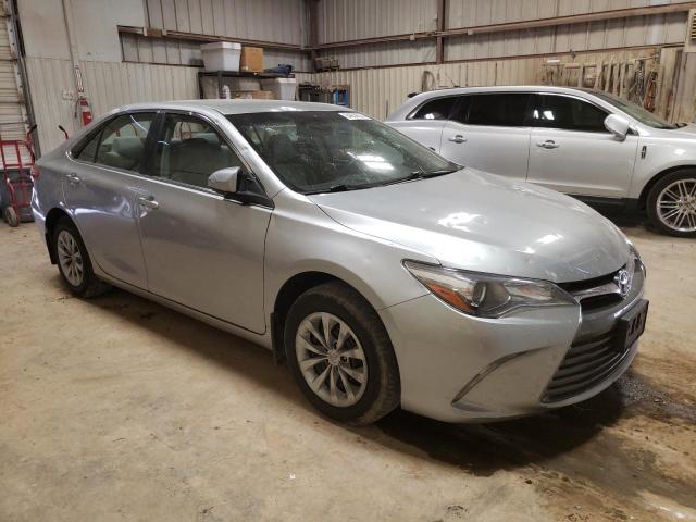 4T1BF1FK9HU352631 Toyota CAMRY LE