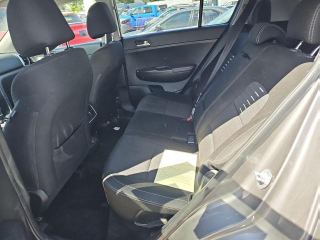 KNDPMCACXJ7332338 KIA Sportage Lx