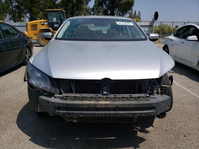 1VWBV7A36FC050370 Volkswagen PASSAT SE