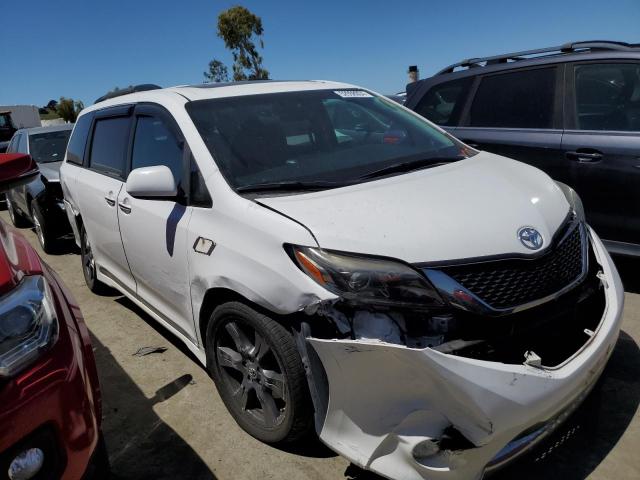 5TDXZ3DC3HS788064 Toyota SIENNA SE