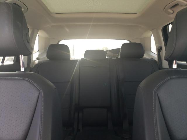 3VV2B7AX6KM132933 Volkswagen TIGUAN SE