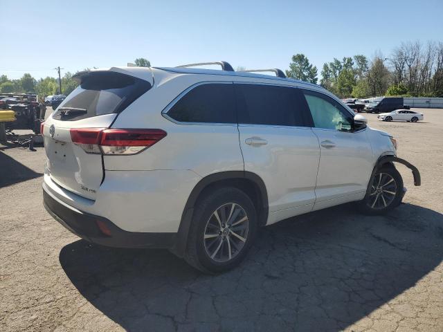 5TDJZRFH3HS386059 Toyota Highlander Se