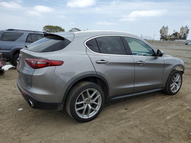 ZASFAKAN6J7B83966 Alfa Romeo Stelvio
