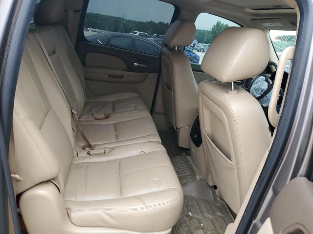 1GNSCJE00ER242179 Chevrolet Suburban C1500 Lt