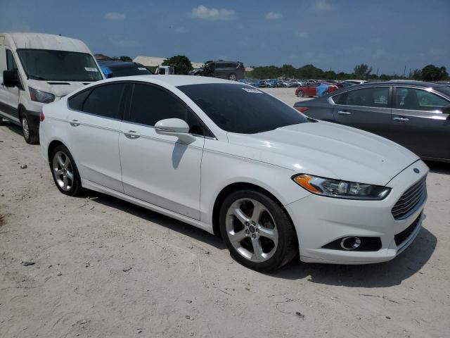 3FA6P0HD5FR261636 Ford FUSION SE