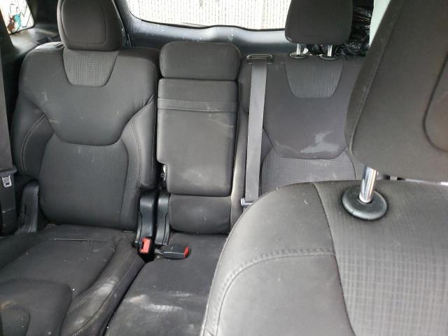 1C4PJLCB3FW536490 Jeep Cherokee Latitude