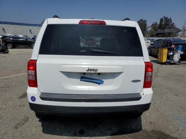 1C4NJPFA4GD794676 Jeep Patriot Latitude