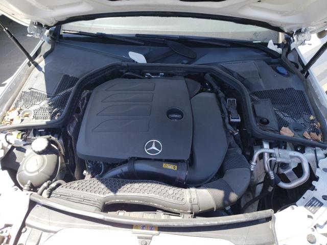 WDDWJ8DB2KF775844 Mercedes-Benz C 300