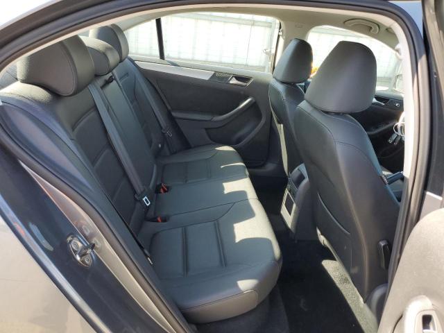 3VWD17AJ7EM421570 Volkswagen JETTA SE