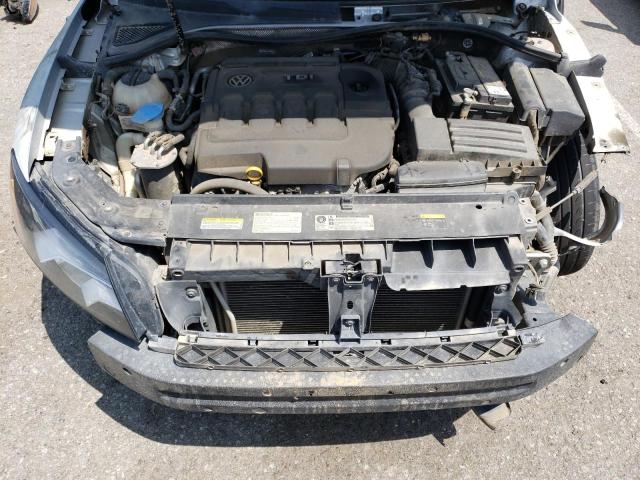 1VWBV7A36FC050370 Volkswagen PASSAT SE