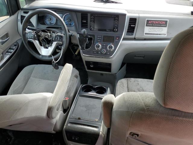 5TDKZ3DC5JS902677 Toyota SIENNA LE