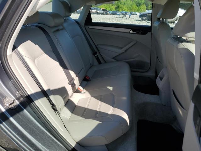 1VWAT7A31FC111366 Volkswagen PASSAT S