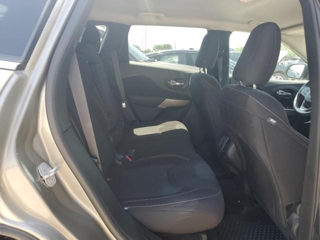 1C4PJLCS3HW610574 Jeep Cherokee Latitude