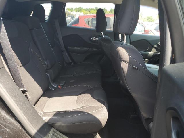 1C4PJMCB1FW552693 Jeep Cherokee Latitude