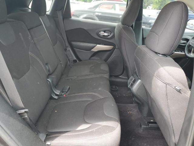 1C4PJMCB2HW631762 Jeep Cherokee Latitude
