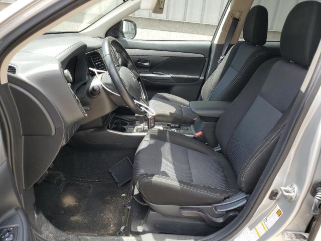 JA4AZ3A39JZ038841 Mitsubishi Outlander Se