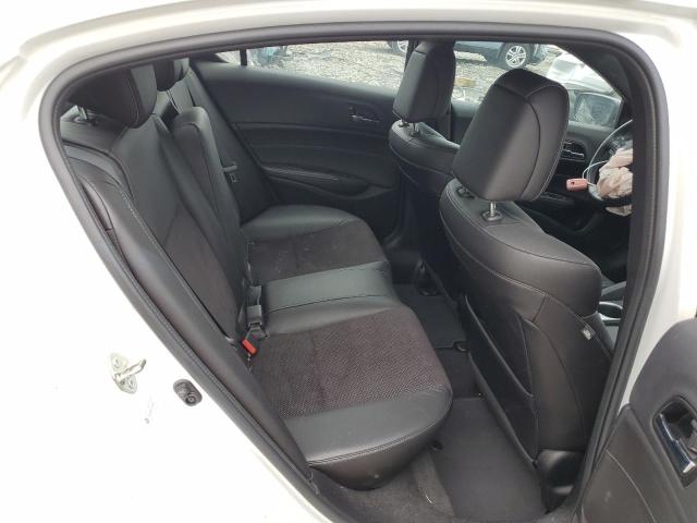 19UDE2F87JA009304 Acura Ilx Premium