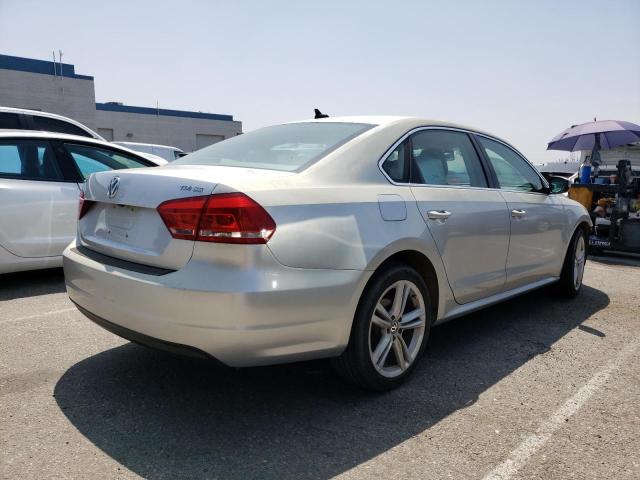 1VWBV7A36FC050370 Volkswagen PASSAT SE