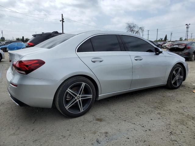 WDD3G4EB4KW005671 Mercedes-Benz A 220