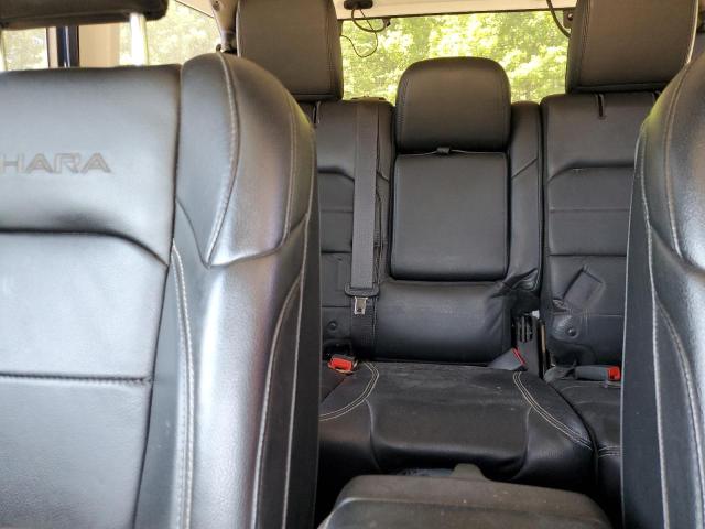 1C4HJXEG2JW288584 Jeep Wrangler Unlimited Sahara