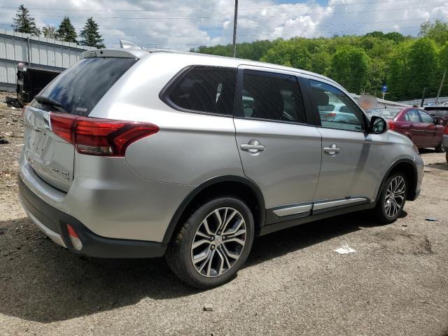 JA4AZ3A39JZ038841 Mitsubishi Outlander Se