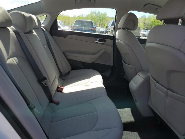 5NPE24AF2FH017825 Hyundai SONATA SE