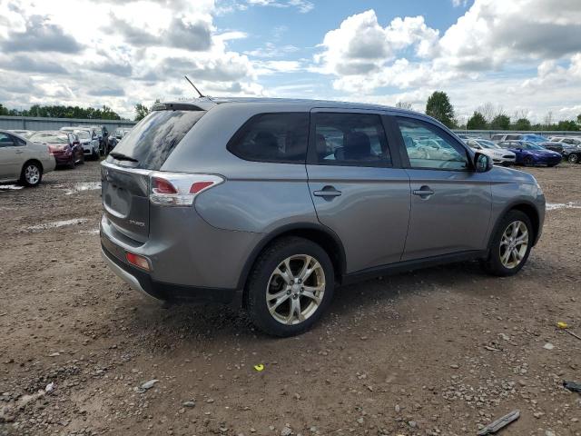 JA4AZ3A31FZ004223 Mitsubishi Outlander Se