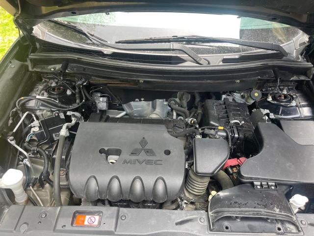 JA4AZ3A30KZ013246 Mitsubishi Outlander Se