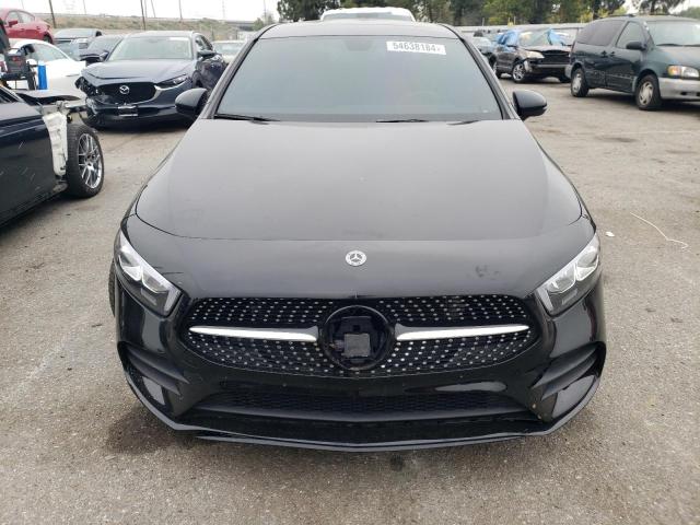 WDD3G4EB6KW025727 Mercedes-Benz A 220