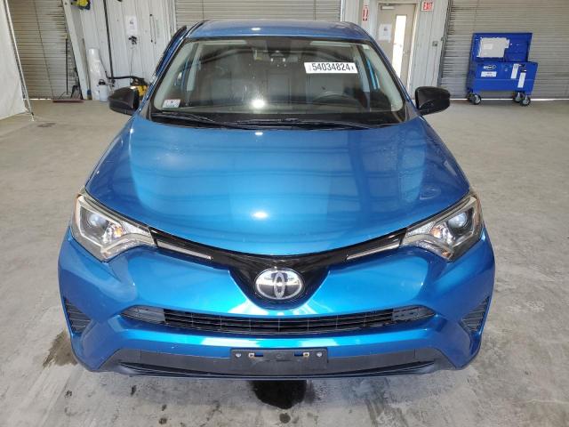 JTMBFREV2JJ720489 Toyota RAV4 LE
