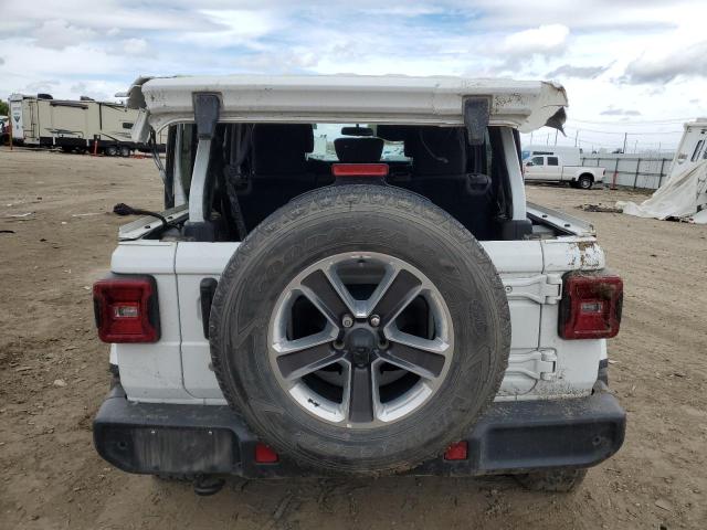 1C4HJXEN2JW194090 Jeep Wrangler Unlimited Sahara