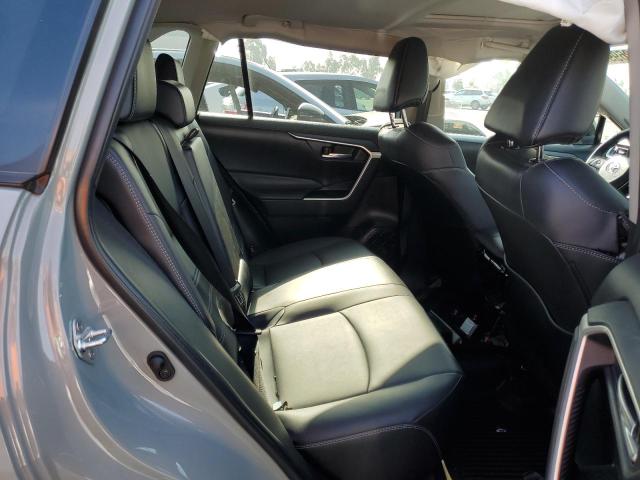 2T3C1RFVXPW294448 Toyota RAV4 XLE P