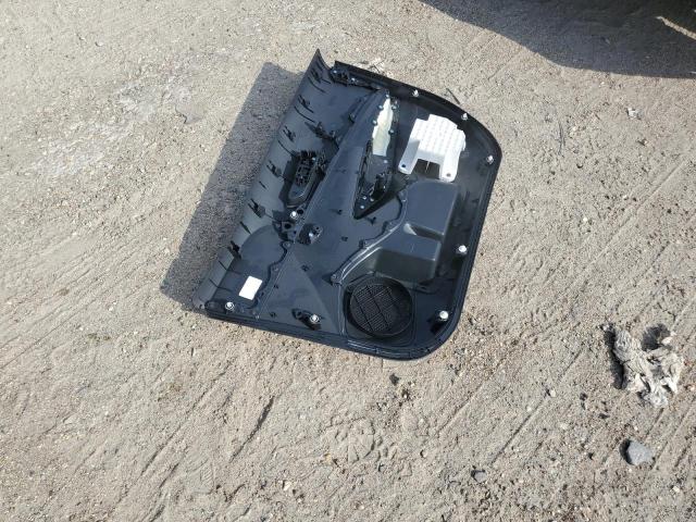 JTDEPMAE3MJ135024 Toyota COROLLA LE