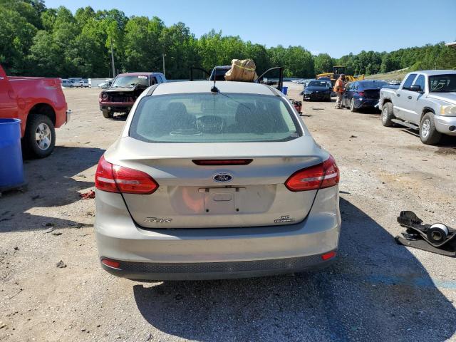 1FADP3F23FL372727 Ford FOCUS SE