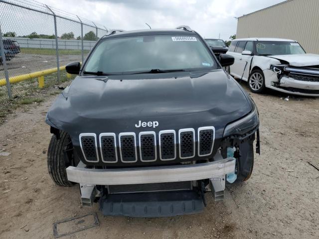 1C4PJLCB8KD149701 Jeep Cherokee Latitude