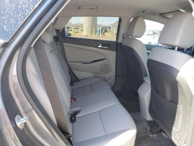 KM8J2CA47KU881563 Hyundai TUCSON SE