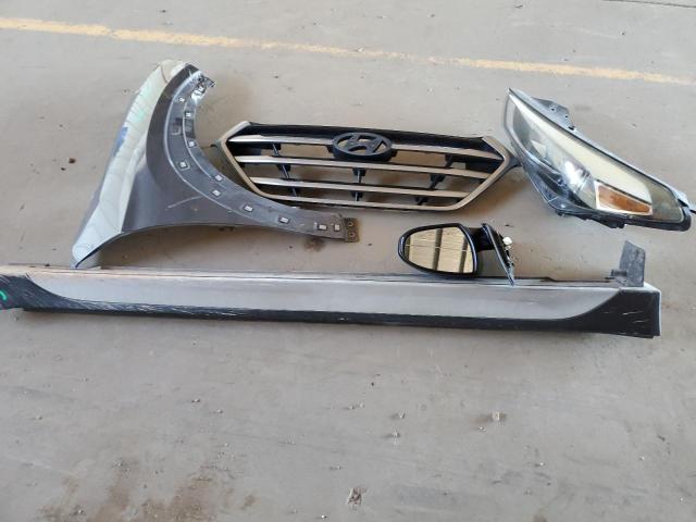 KM8J33A49JU670165 Hyundai TUCSON SEL
