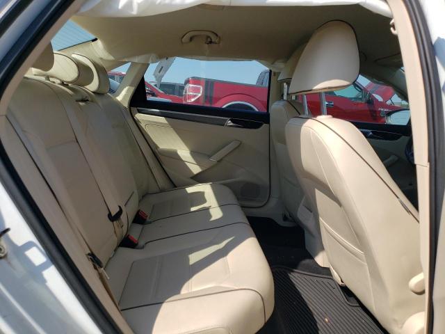 1VWAT7A33GC068862 Volkswagen PASSAT S