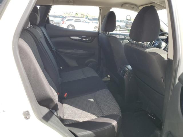 JN1BJ1CR7HW135218 Nissan Rogue Sport S