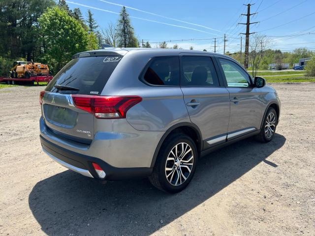 JA4AZ3A39JJ003375 Mitsubishi Outlander Se