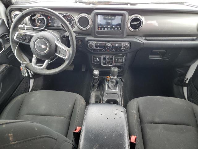 1C4HJXEN2JW194090 Jeep Wrangler Unlimited Sahara