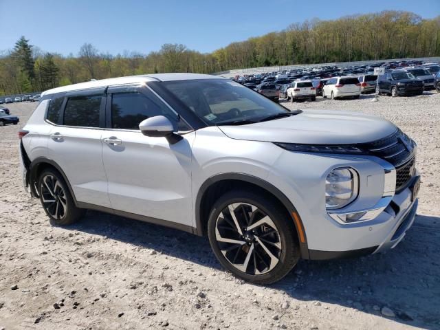 JA4J4UA88NZ049738 Mitsubishi Outlander Se