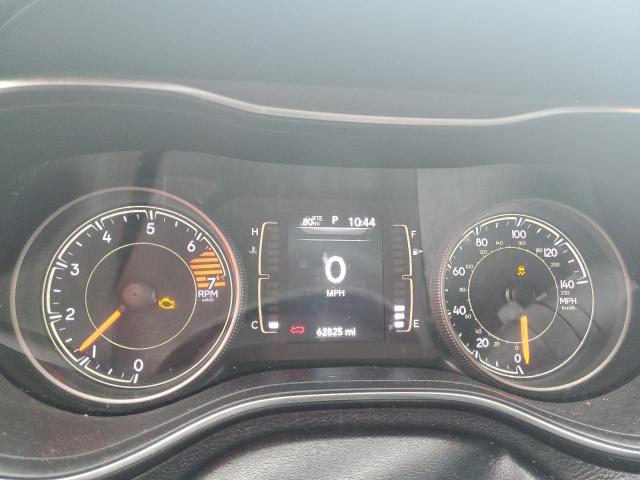 1C4PJLCB6KD357303 Jeep Cherokee Latitude