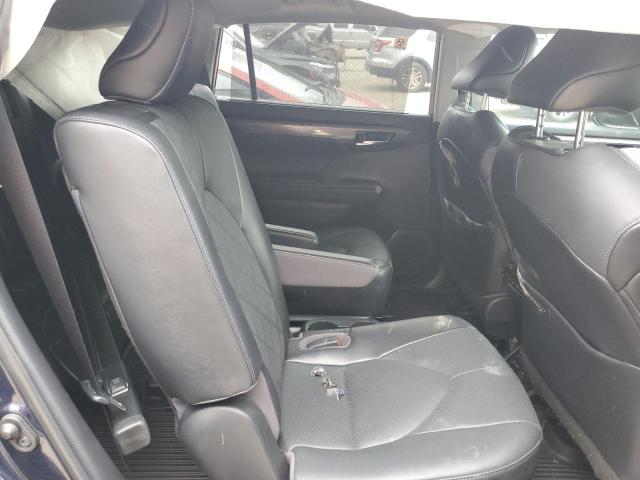 5TDFZRBHXNS222010 Toyota Highlander Platinum