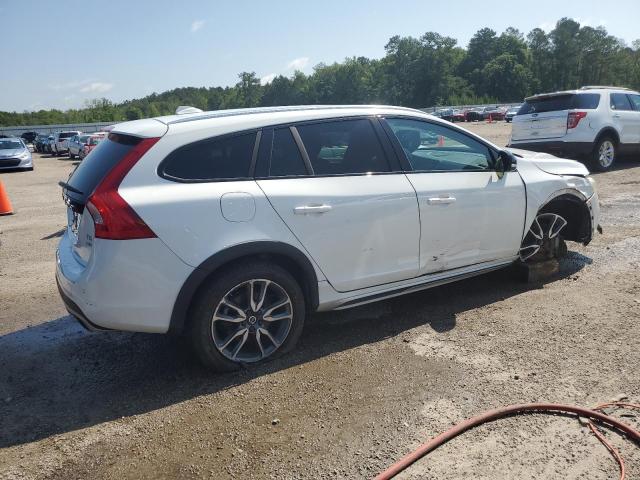 YV4612HM4G1016942 Volvo V60 Cross Country Platinum