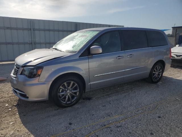 2015 Chrysler Town & Country S მანქანა იყიდება აუქციონზე, vin: 2C4RC1HG3FR663115, აუქციონის ნომერი: 53828694