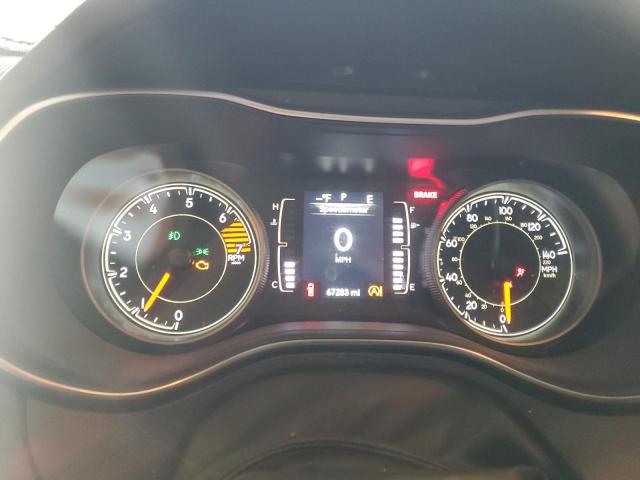 1C4PJLCB4KD357607 Jeep Cherokee Latitude