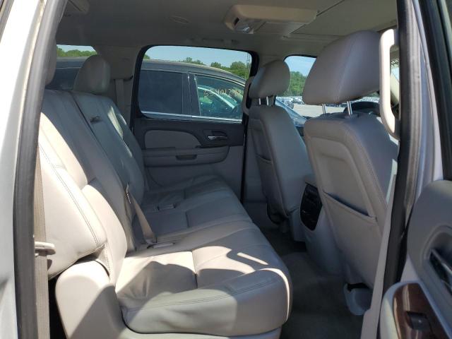 1GNSCJE08ER119830 Chevrolet Suburban C1500 Lt