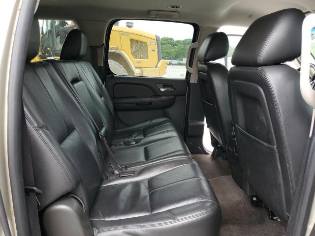 1GNSCJE02ER116728 Chevrolet Suburban C1500 Lt